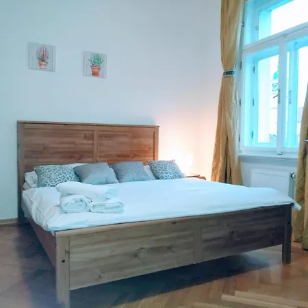 Pretty, Comfortable Praga